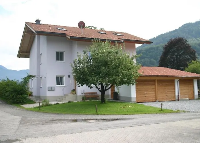 Schmid Ursula Apartamento *