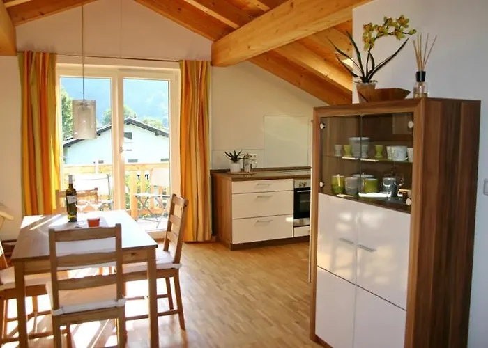 Schmid Ursula Apartamento *