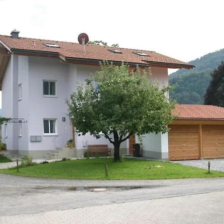 Schmid Ursula Apartman *